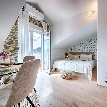 Dubra Apartment Komiza