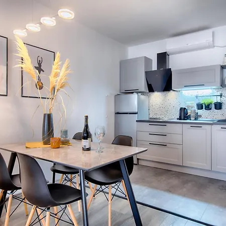 Dubra Apartment *