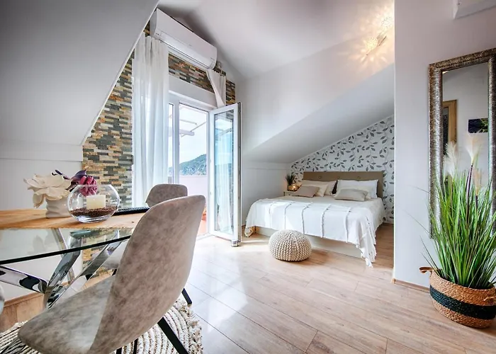 Dubra 아파트 코미자